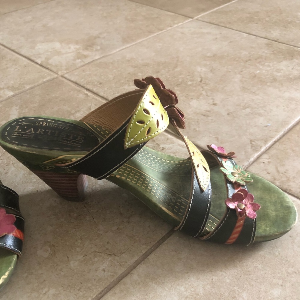 Flower sandals